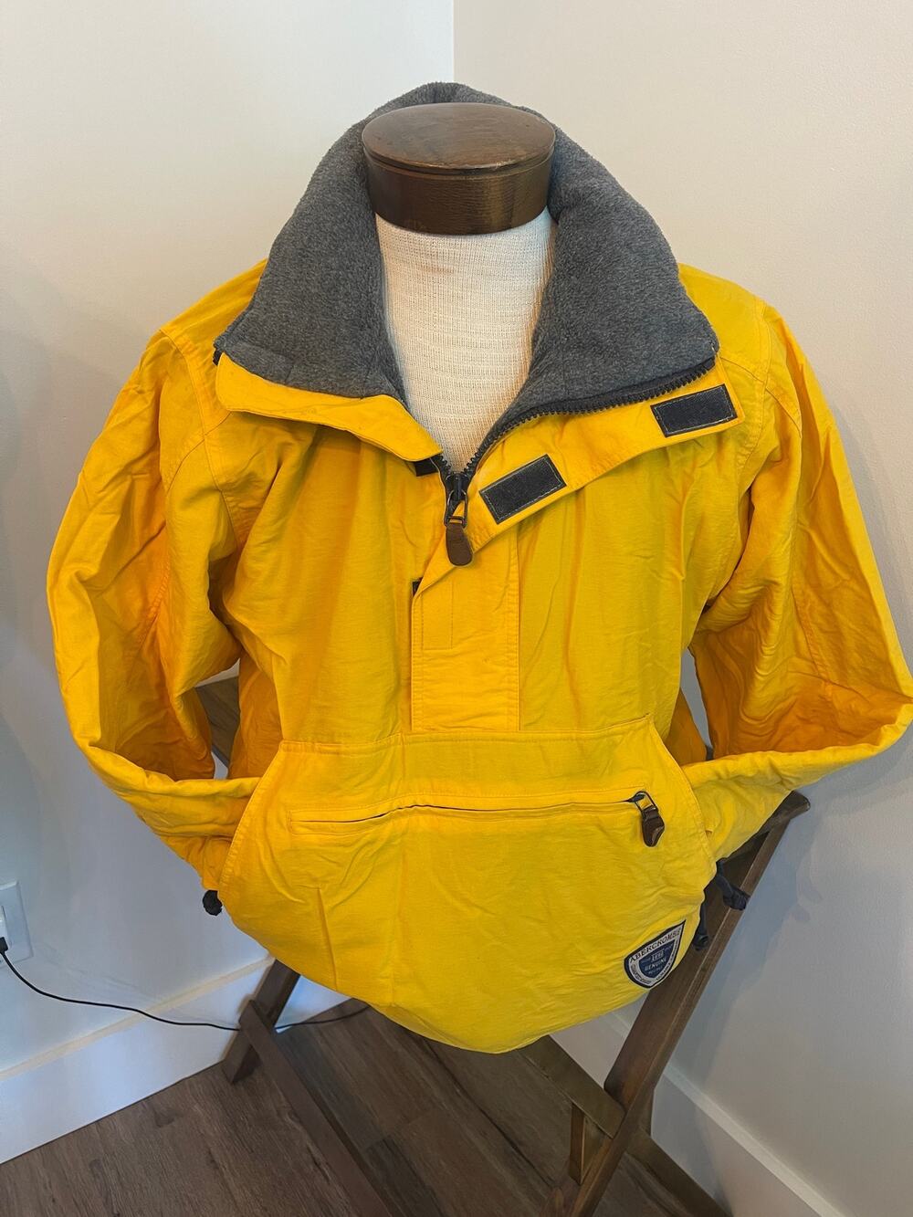 Abercrombie & Fitch Menβs Yellow Water Repellant Jacket Size XS